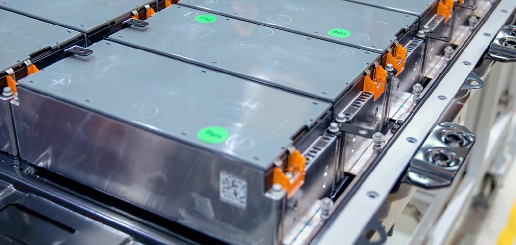 新能源汽車電池包安全的守護者：阻燃發(fā)泡材料